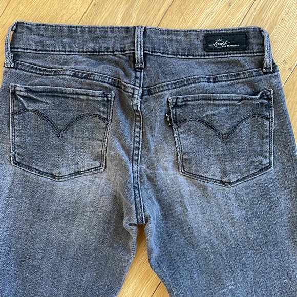 Levi’s Skinny Slight Curve - Picture 9 of 11
